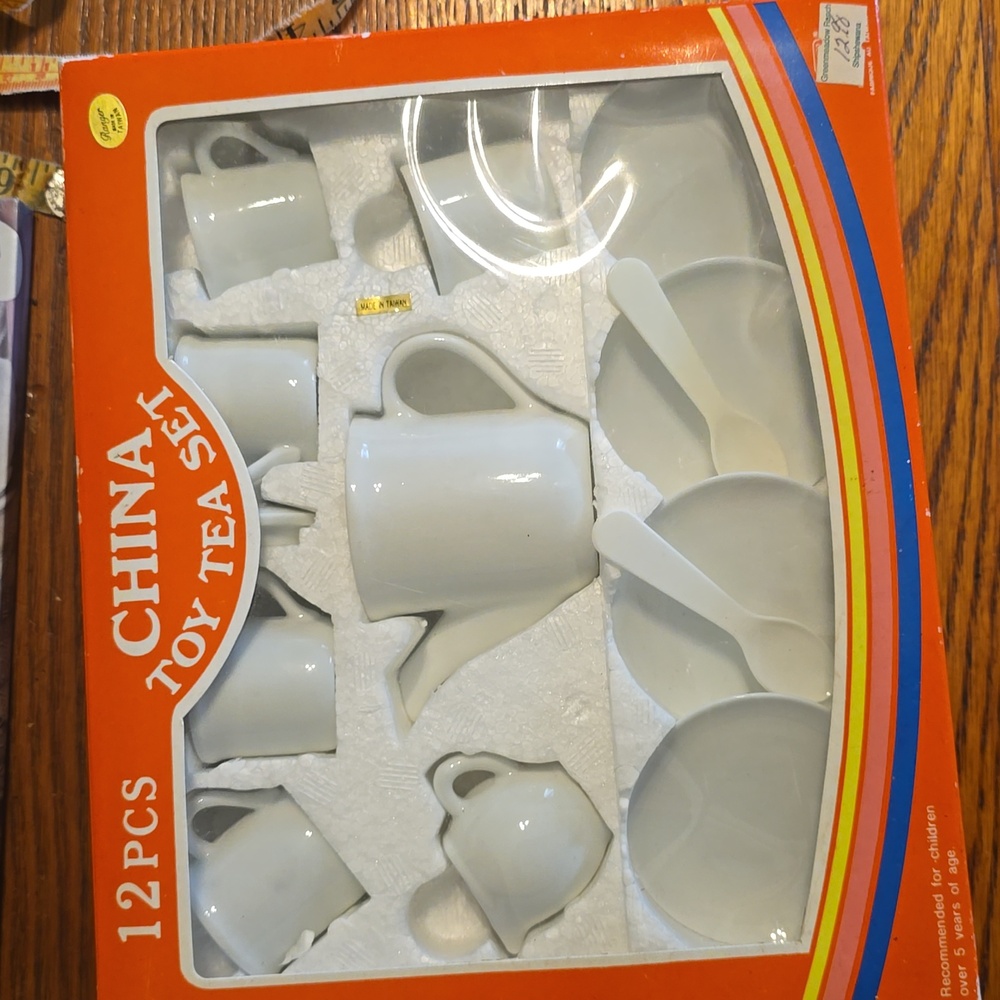Ina Toy Tea Set - White - Picture 9 of 11